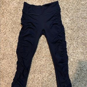Women’s SQN Sport Capri Leggings | Black | Size XS